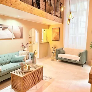  Apartment Spacious Loft, Duplex, Old Town, 3 Bedrooms - Easy Check-in France